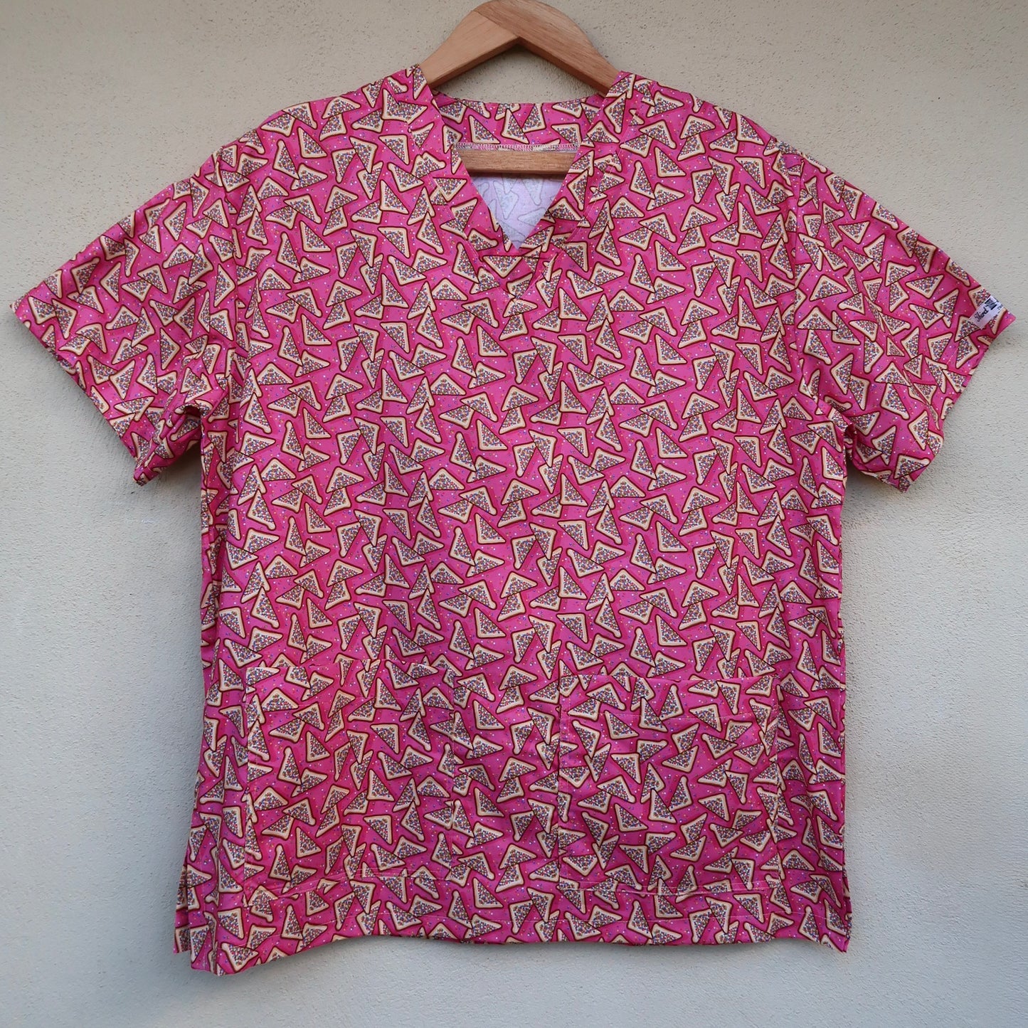 Fairy Bread Scrub *Top* ๐ง๐ผโโ๏ธ๐ (L only)