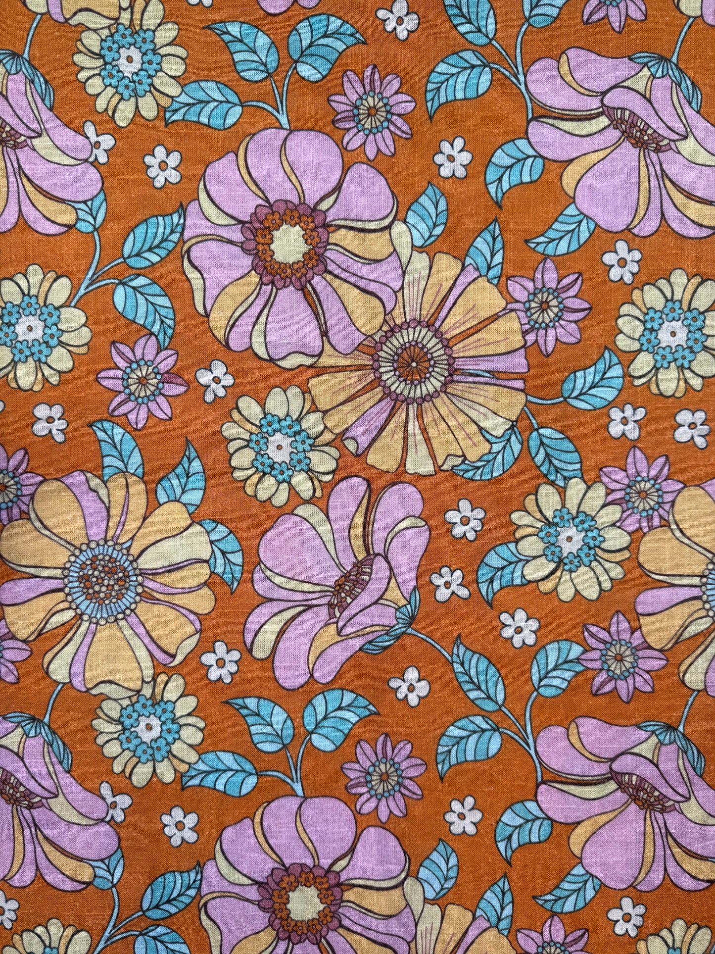 Retro floral scrub top 🌸🧡