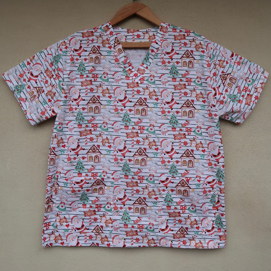 North Pole Scrub Top 🎅🏽🤶🏽 (L only)