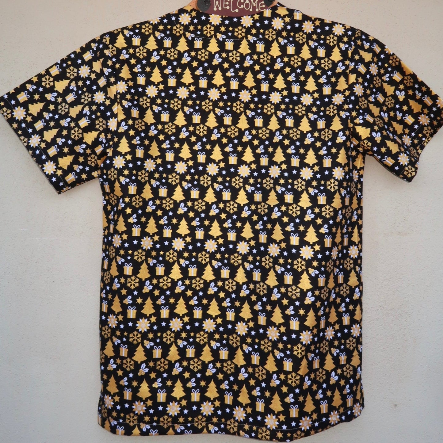 Golden Christmas Scrub Top ⚜️🎄(XS only)