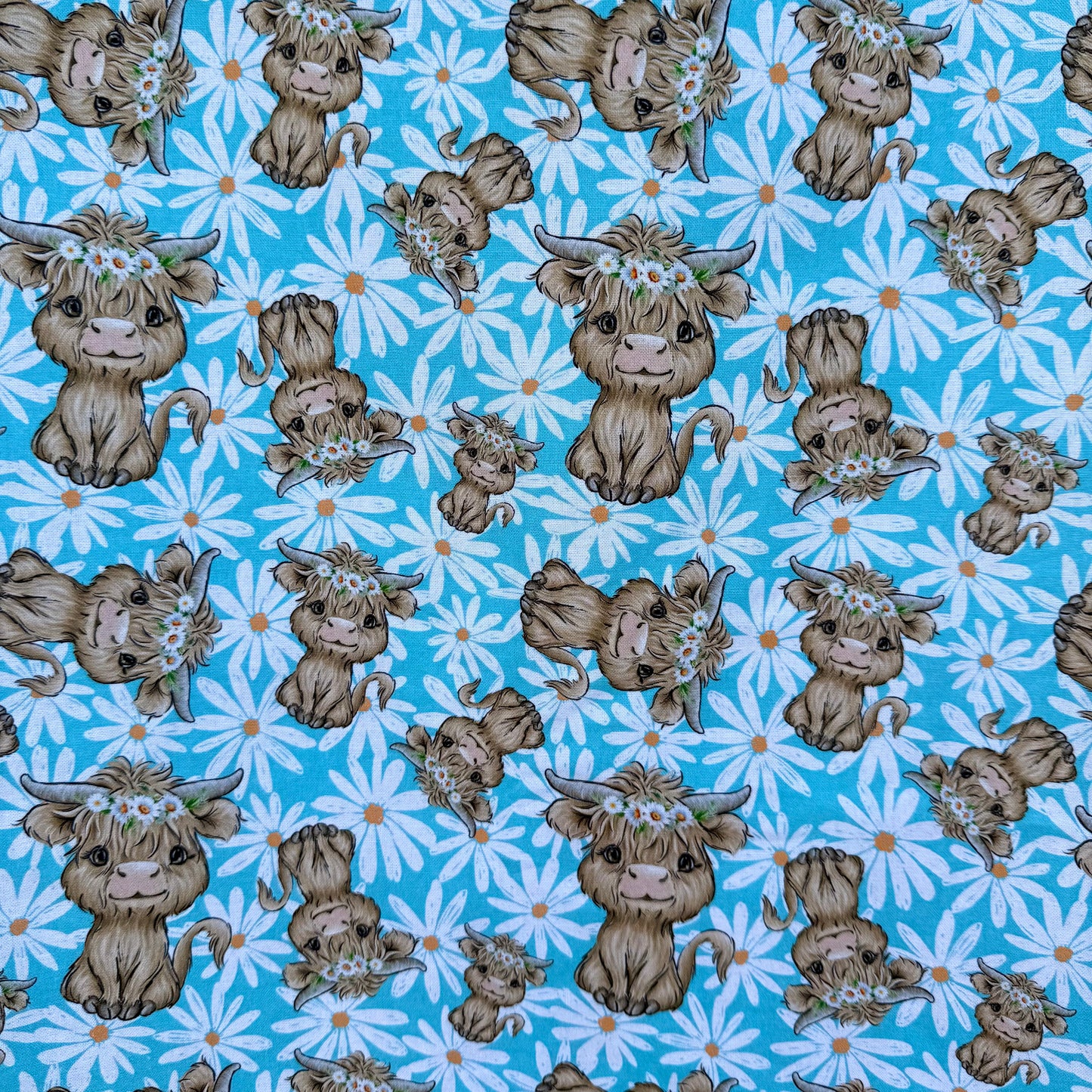 Daisy Highlands Scrub Top 🌼🐮