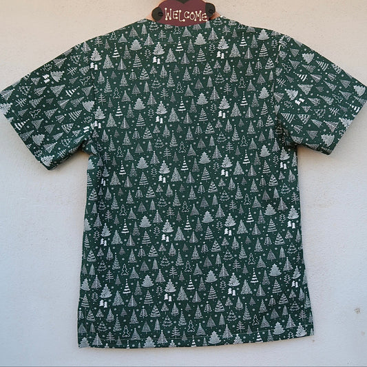 Green Christmas Tree Scrub top 🎄 (XS only)