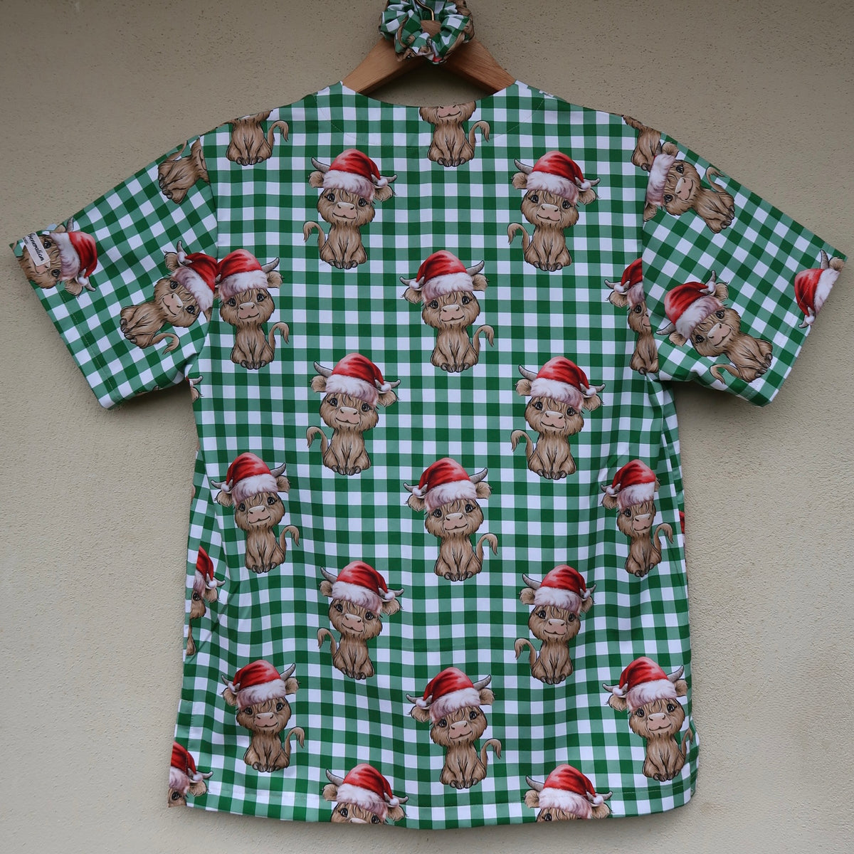 Green Gingham Highland Scrub Top 🎅🏼💚