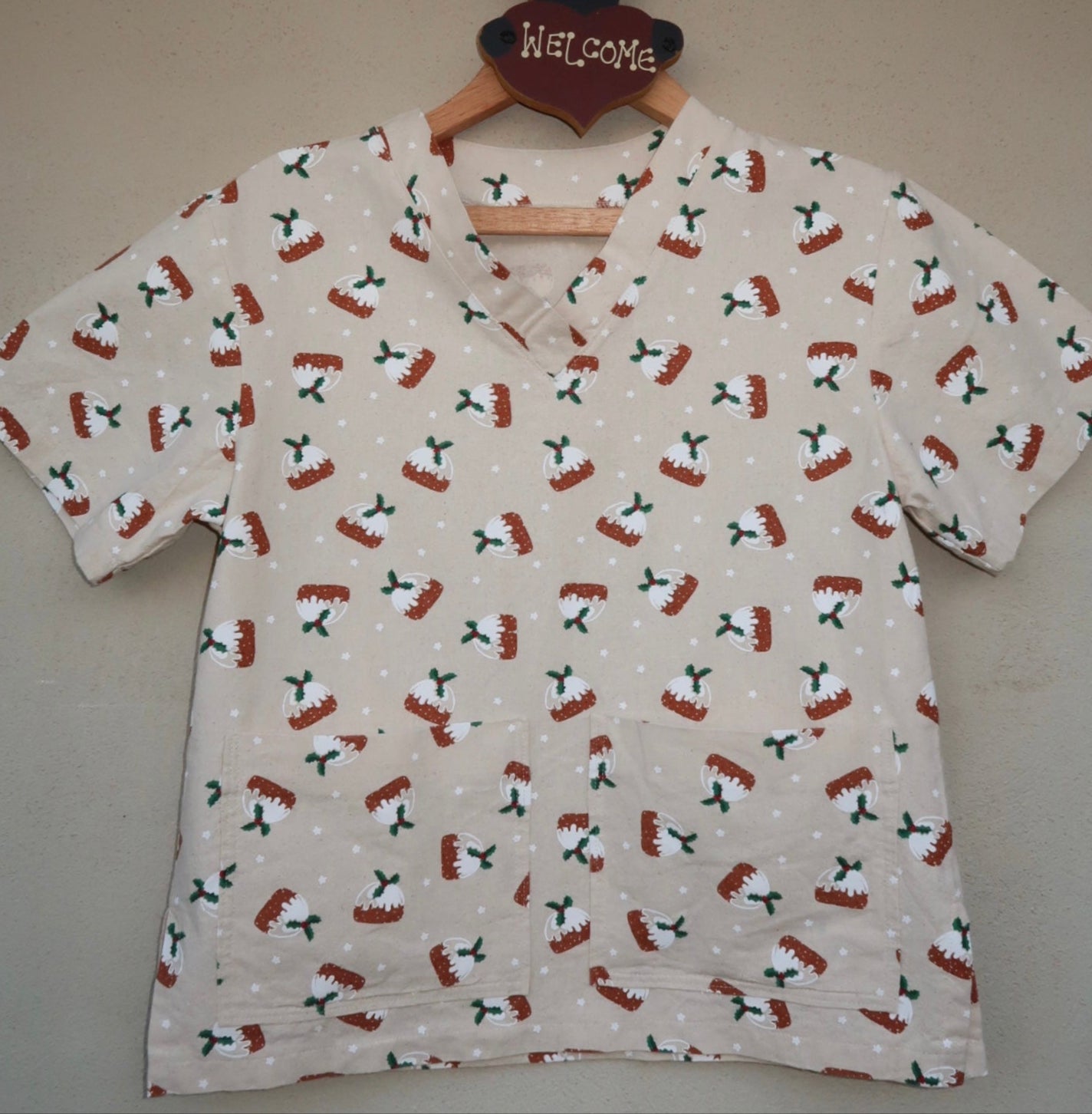Christmas Pudding Scrub Top 🎄 (XL only)