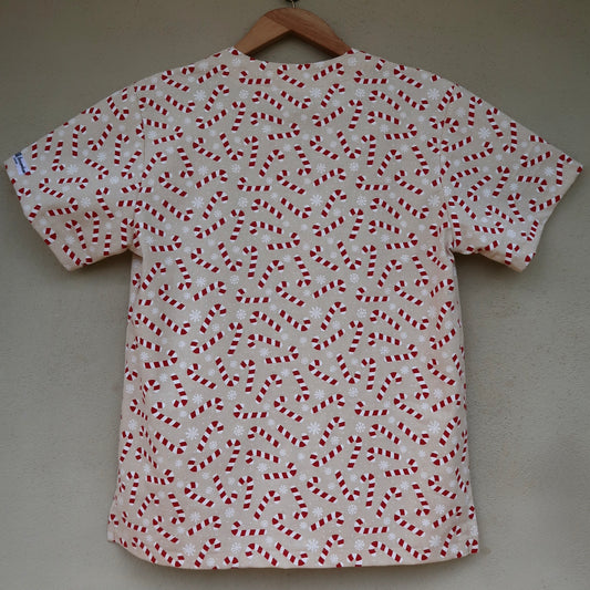 Candy Cane Scrub Top 🎄🎁