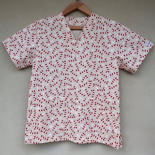 Candy Cane Scrub Top 🎄🎁