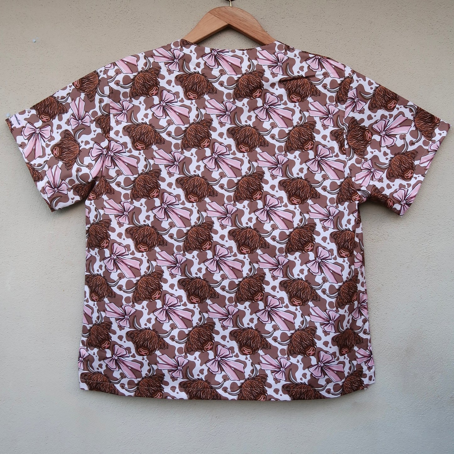 Highland Bows Scrub Top 🎀