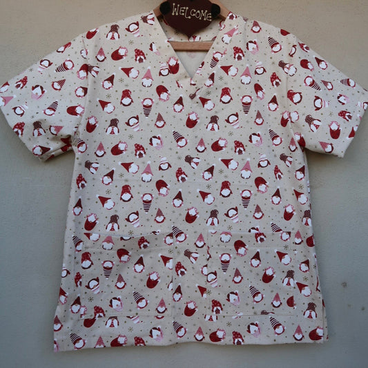 Christmas Gnomes Scrub Top🎄 (XS only)