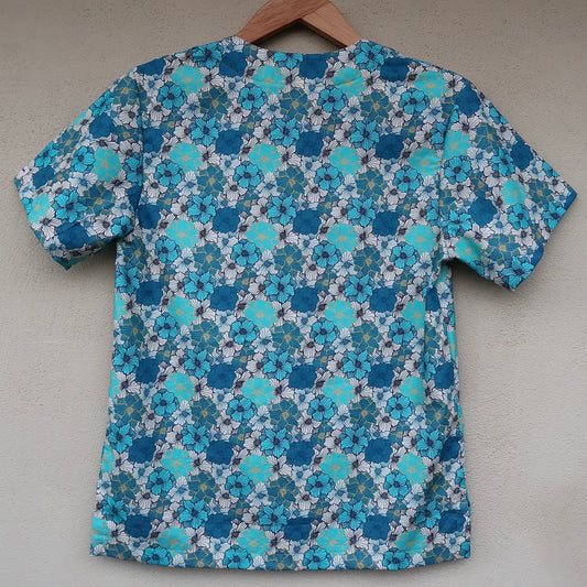 70s Wallpaper Scrub Top 🩵💙