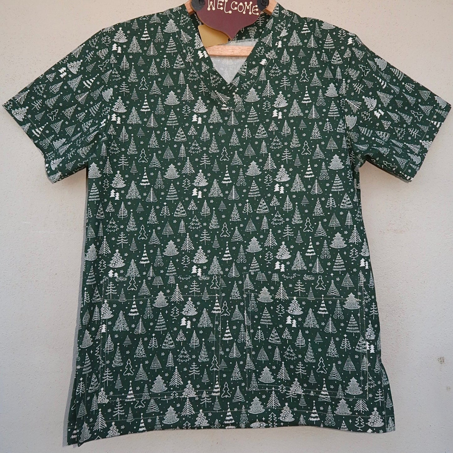 Green Christmas Tree Scrub top 🎄 (XS only)